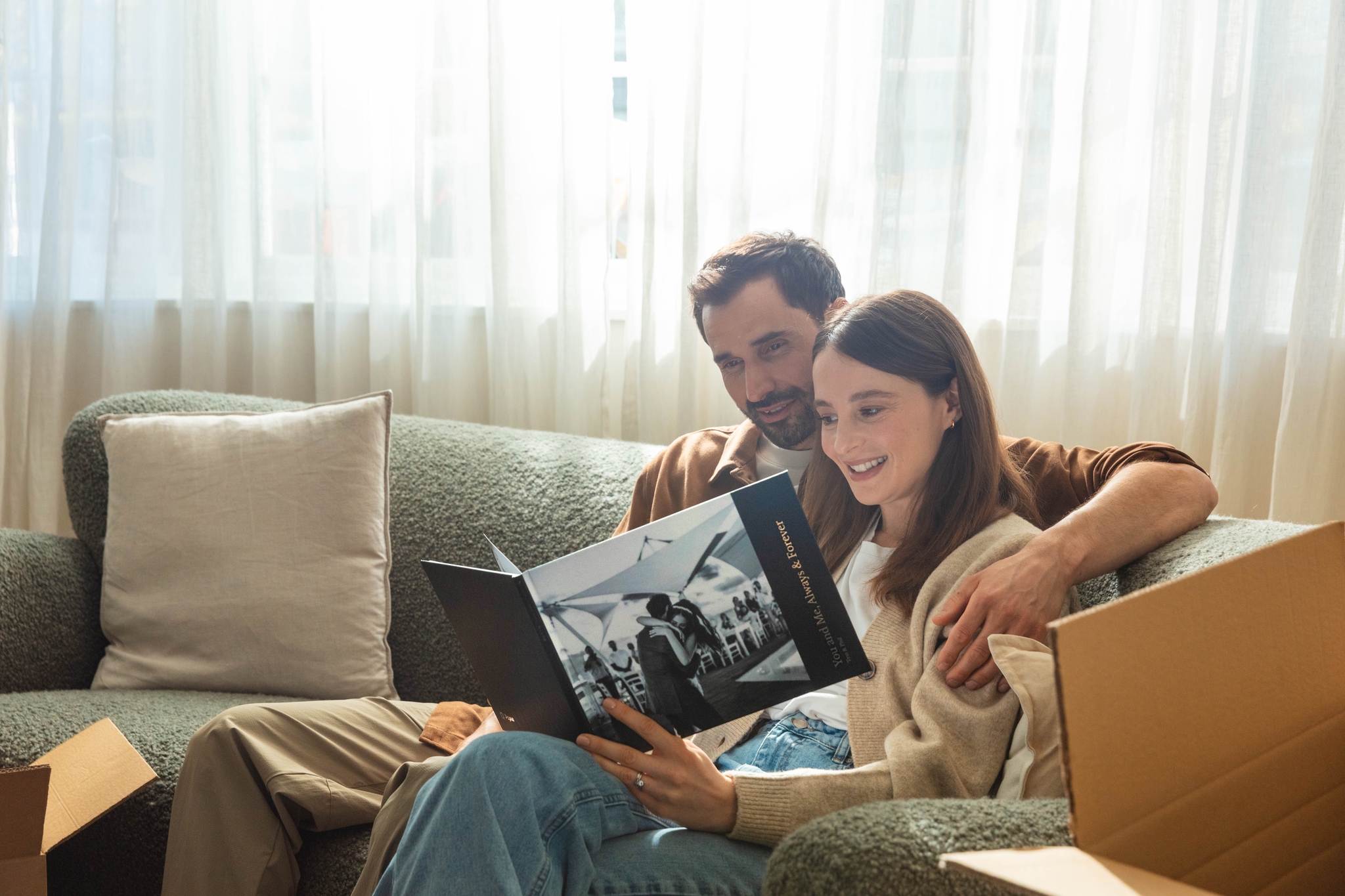 Personalised wedding books to tell your story