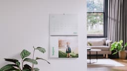 Vaakasuuntainen kalenteri